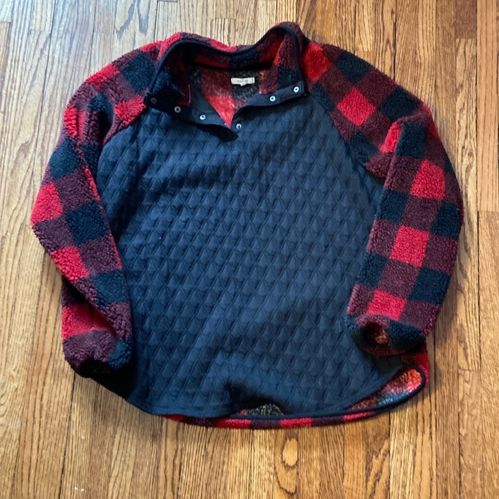 Women size 1 pullover Sherpa.
